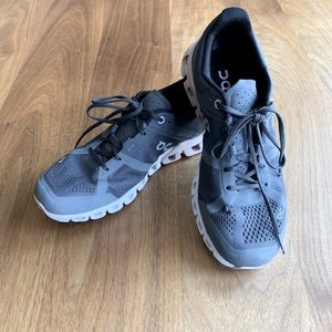 On Running Cloudflow Athletic Shoe, Womens, size 7.5, gray and rose